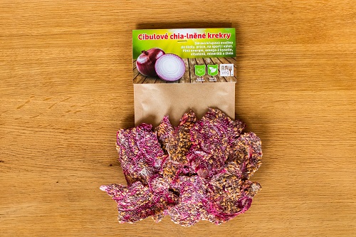 raw vegan cibulové chia-lněné krekry